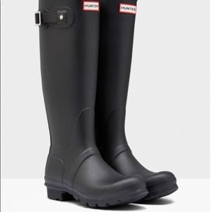 Hunter Rain Boots tall matte black size 8